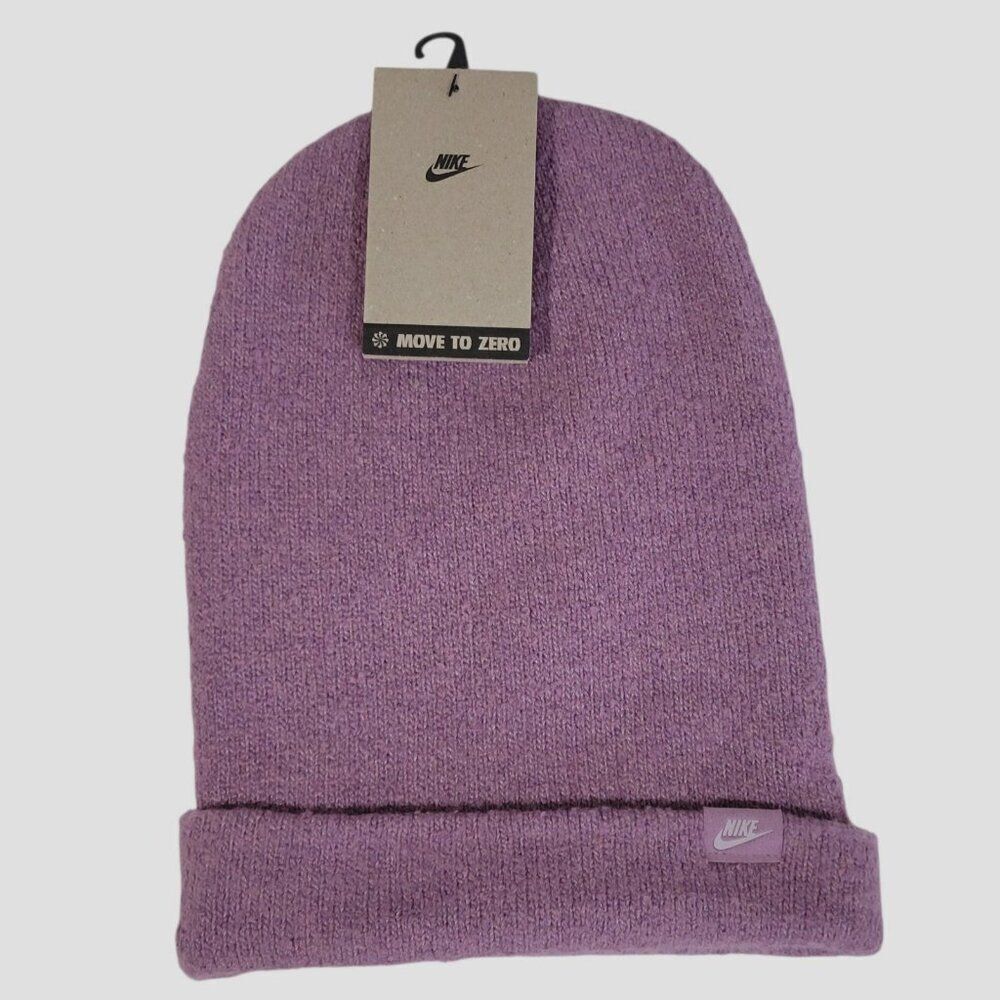Nike Peak Beanie Hat Boucle Yarn Unisex Plum Dust Winter Outdoors One Size NEW